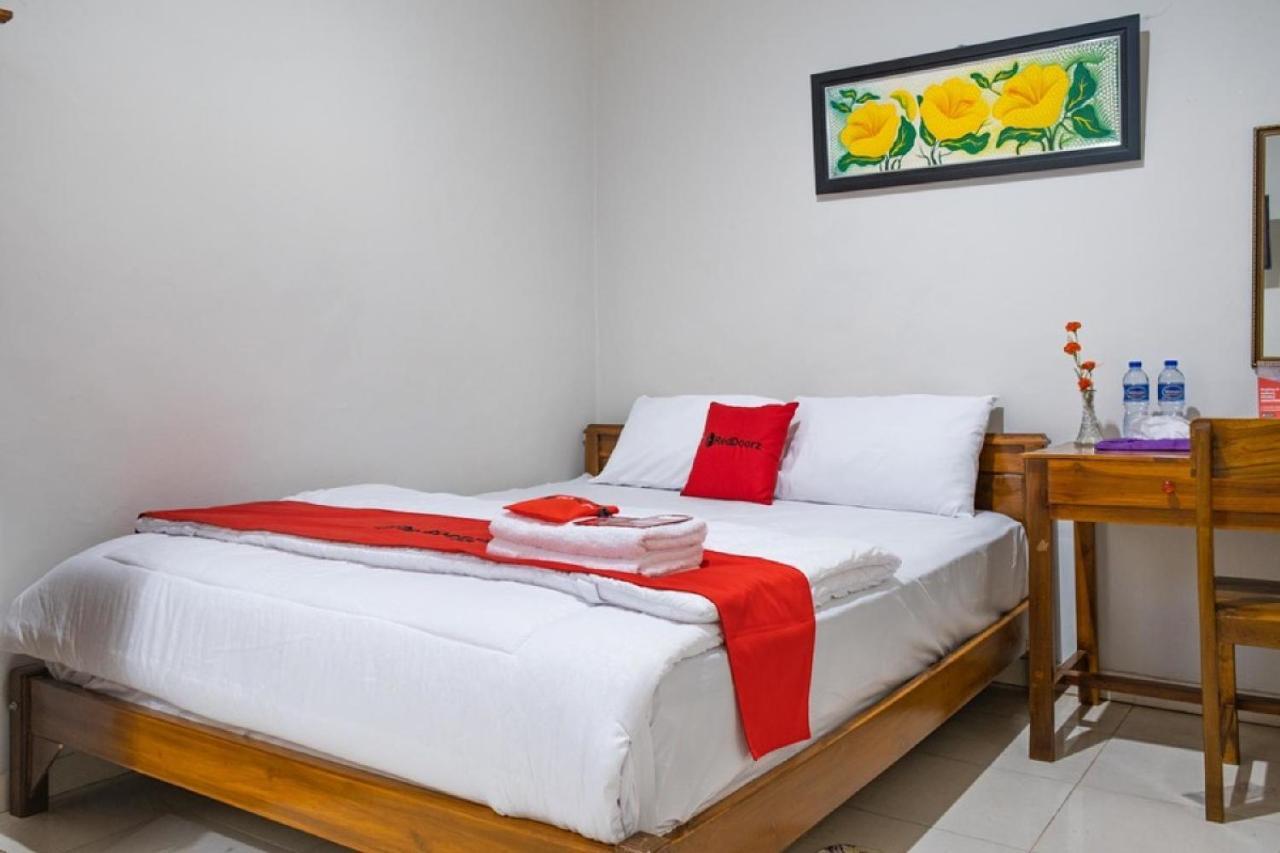 Reddoorz Syariah Near Grand Kota Bintang Hotel Bekasi Exterior photo